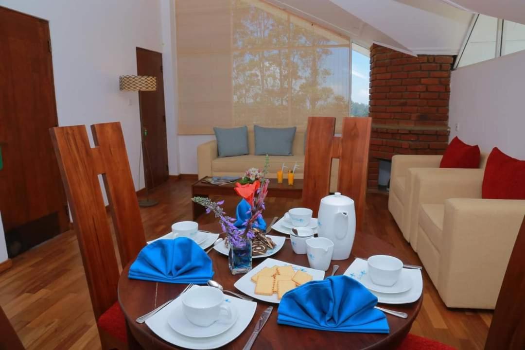 Blue Meadows Nuwaraeliya Hotel Nuwara Eliya Kültér fotó